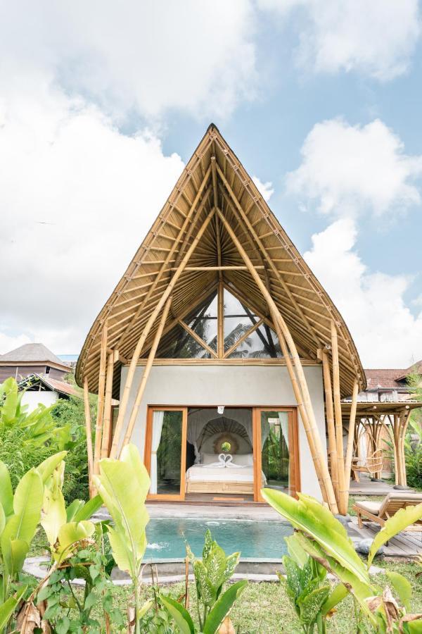 Private Bamboo Style Villa Ubud